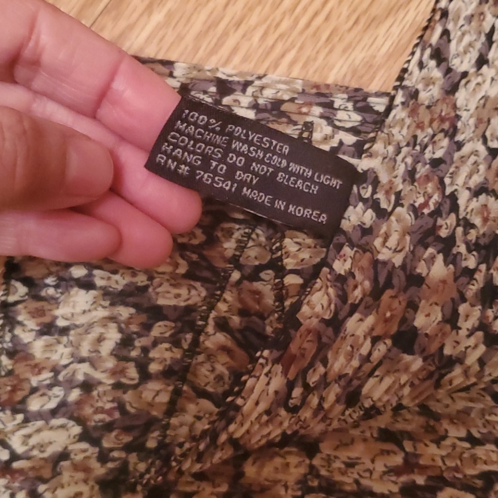 Scarf - Picture 2 of 2
